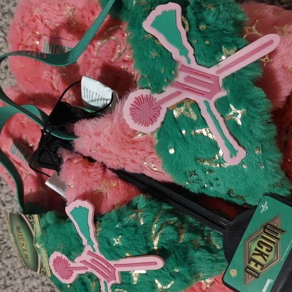 Wicked Plush Platform Women Slippers 9/10 - Picture 2 of 6